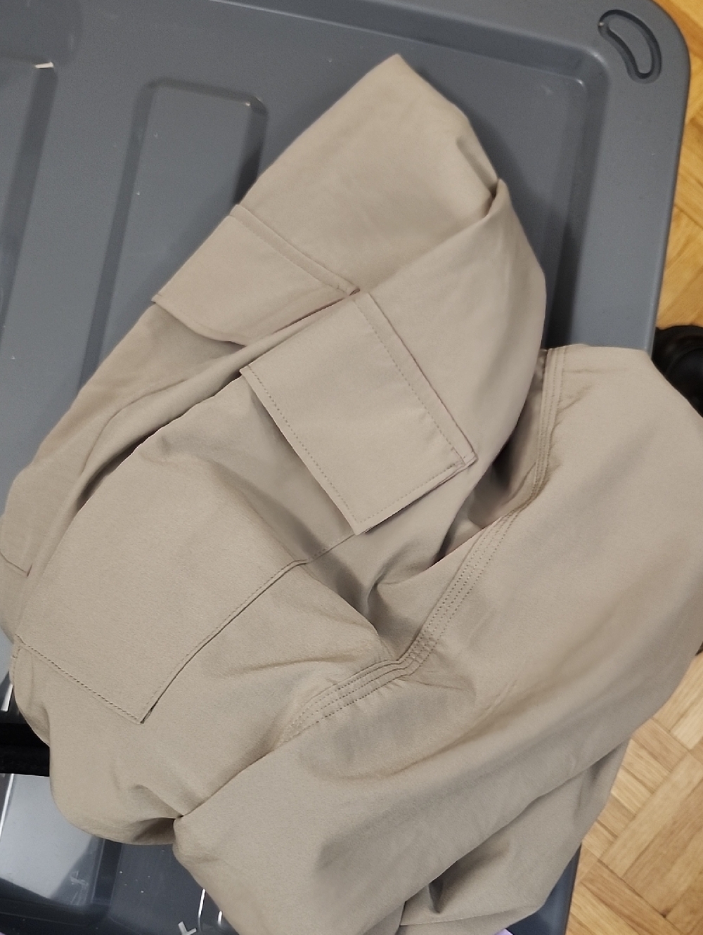 Joe fresh large cargos